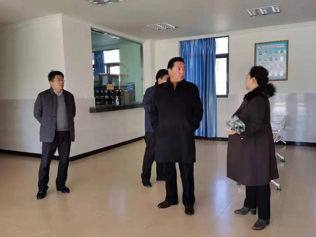 达孜区委副书记区长春新检查重点项目建设情况